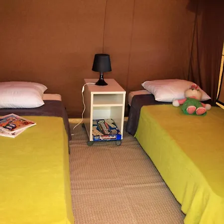 Camping Le Ventoulou * 泰格拉